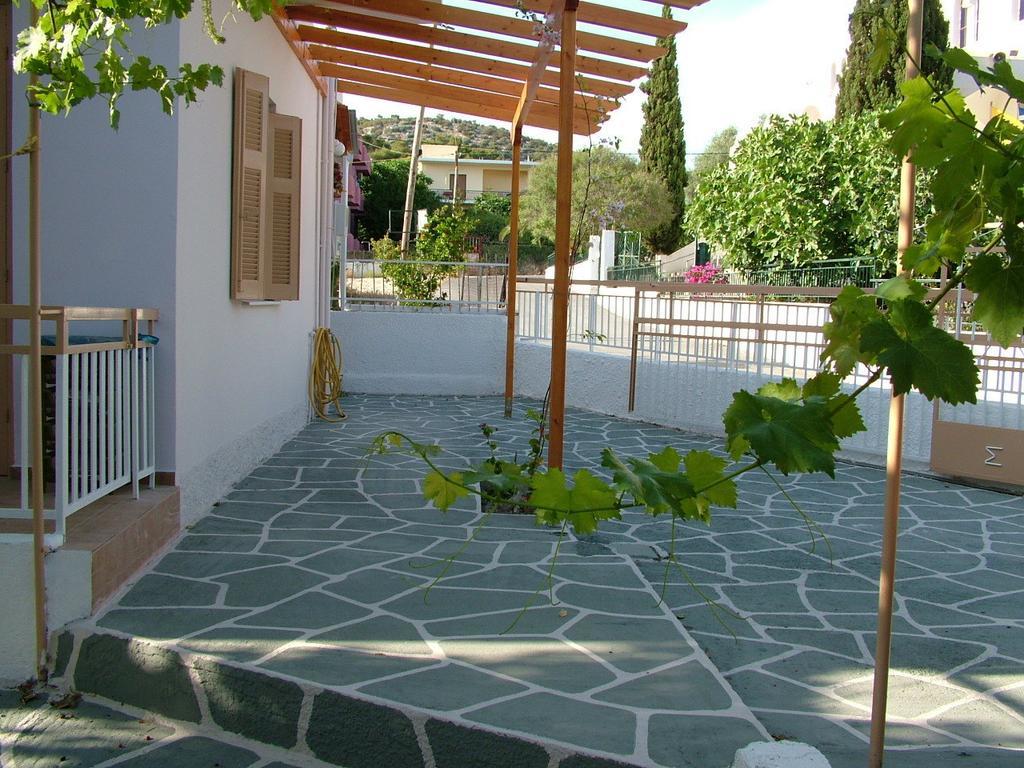 George'S Apartment Agia Marina  Room photo